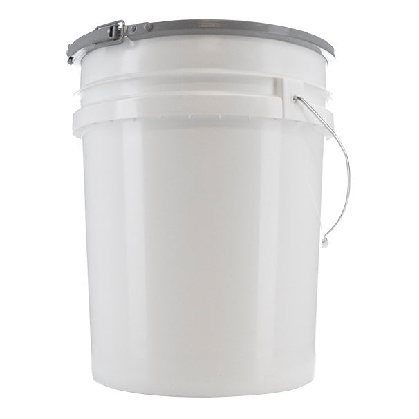5 gallon plastic store pails with lids